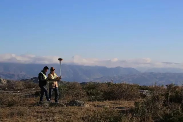 GPS接收機天線相位中心位置的偏差.jpg GPS接收機天線相位中心位置的偏差.jpg